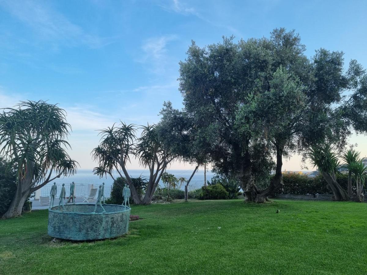 Agriturismo La Tuffatrice Imperia Luaran gambar